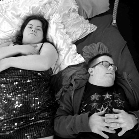 Das Helmi feat. Theater HORA (D/CH): Schlafen kann ich, wenn ich tot bin [I can sleep when I’m dead]